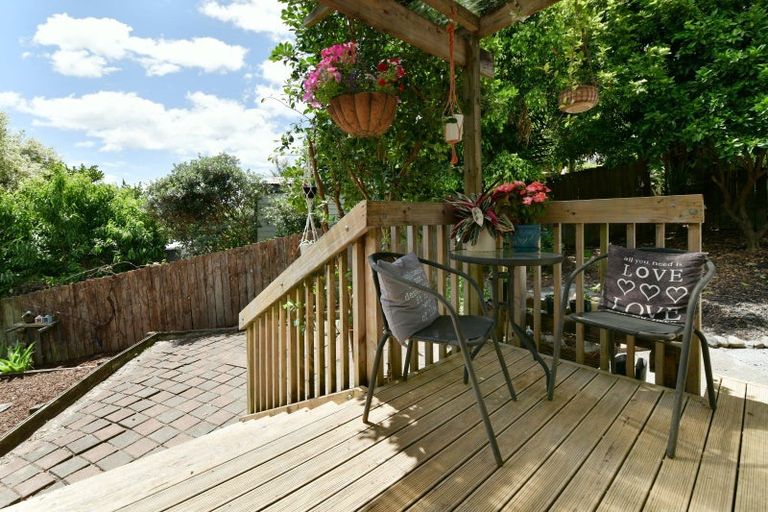 Photo of property in 2/596 Whangaparaoa Road, Stanmore Bay, Whangaparaoa, 0932