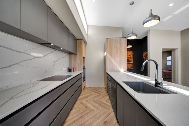 Photo of property in 52 Buller Street, New Plymouth, 4312