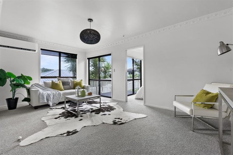 Photo of property in 15a Correa Court, Goodwood Heights, Auckland, 2105