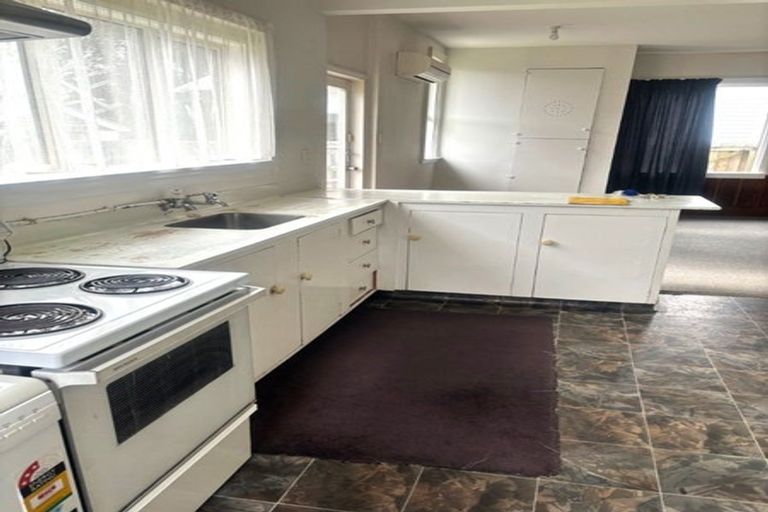 Photo of property in 2/64 Division Street, Riccarton, Christchurch, 8041