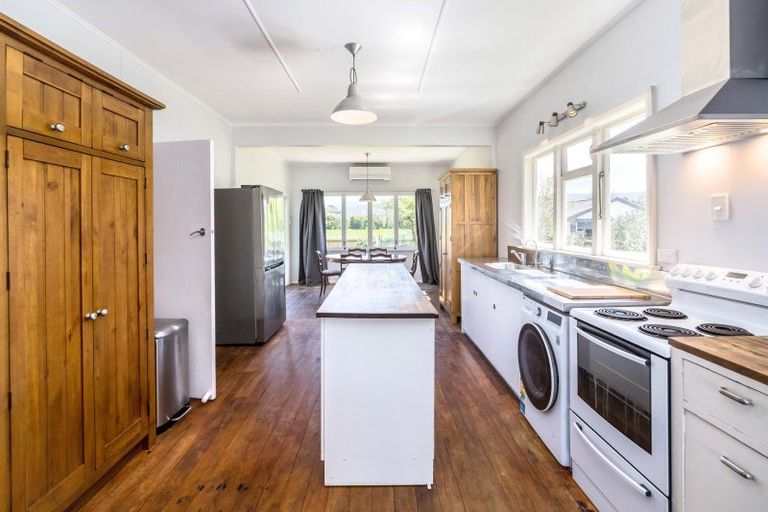 Photo of property in 6 South Featherston Road, South Featherston, Featherston, 5771