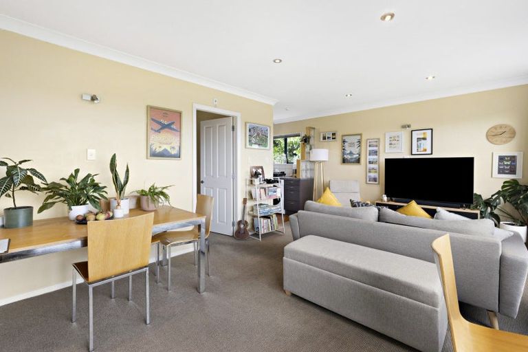 Photo of property in 80 Farnham Street, Mornington, Wellington, 6021