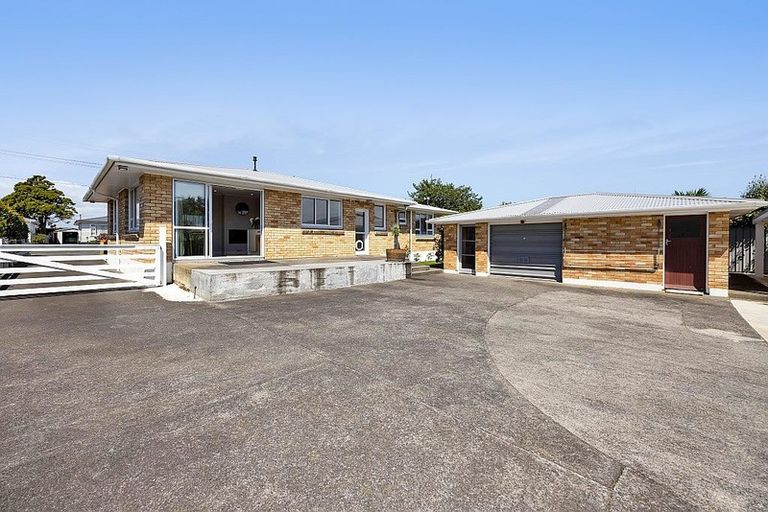 Photo of property in 93 Waihi Road, Hawera, 4610