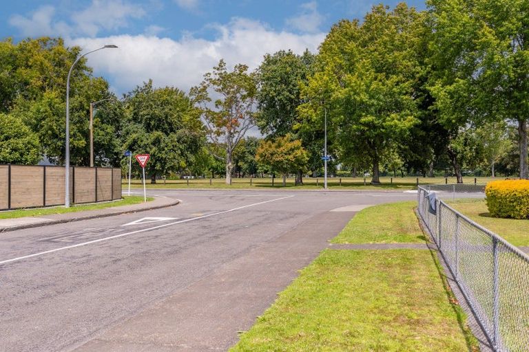 Photo of property in 1033 Sussex Street, Mayfair, Hastings, 4122