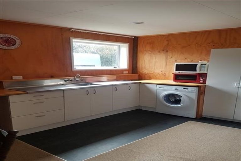 Photo of property in 200 Sealy Road, Omata, New Plymouth, 4374