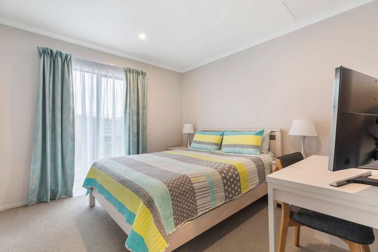 Photo of property in 20 Spotted Dove Road, Hobsonville, Auckland, 0616