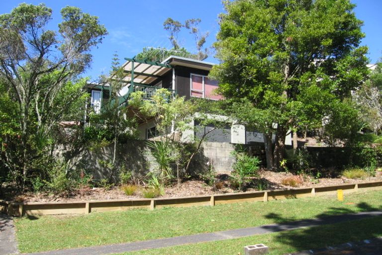 Photo of property in 22 Saddleback Rise, Murrays Bay, Auckland, 0630