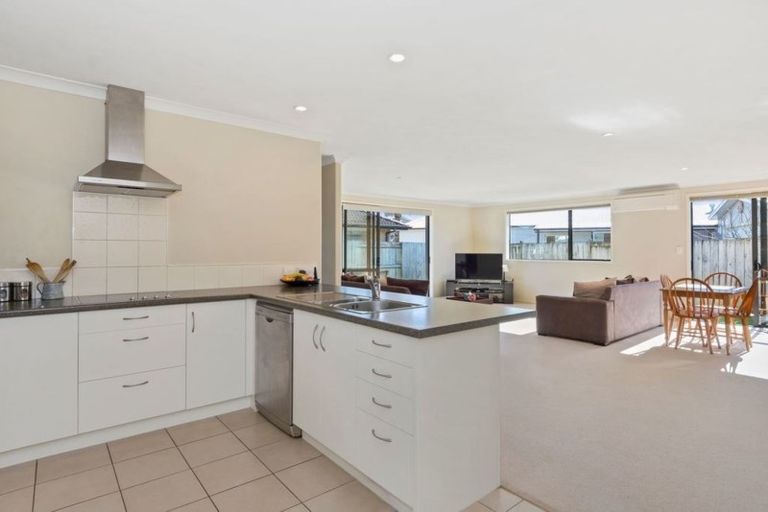 Photo of property in 28 Twin Oak Avenue, Papamoa Beach, Papamoa, 3118