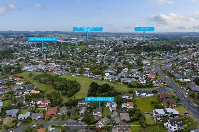 Photo of property in 18 Van Dyke Place, West Harbour, Auckland, 0618