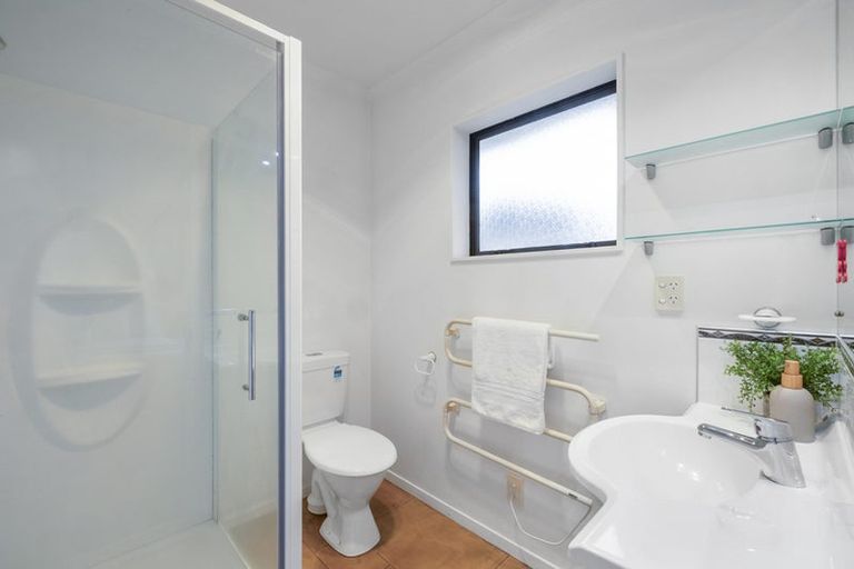 Photo of property in 15a Marchant Place, Westown, New Plymouth, 4310