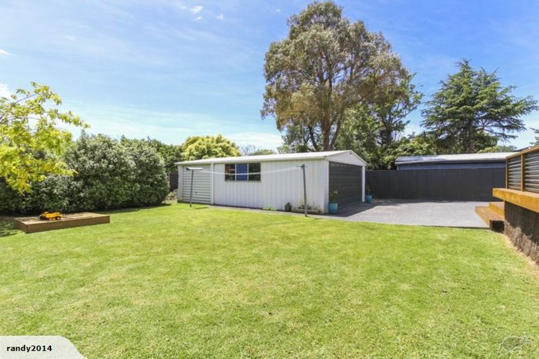 Photo of property in 12 Lucinda Place, Glen Eden, Auckland, 0602