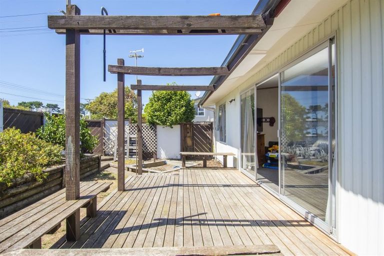 Photo of property in 33 Percy Road, Papamoa Beach, Papamoa, 3118