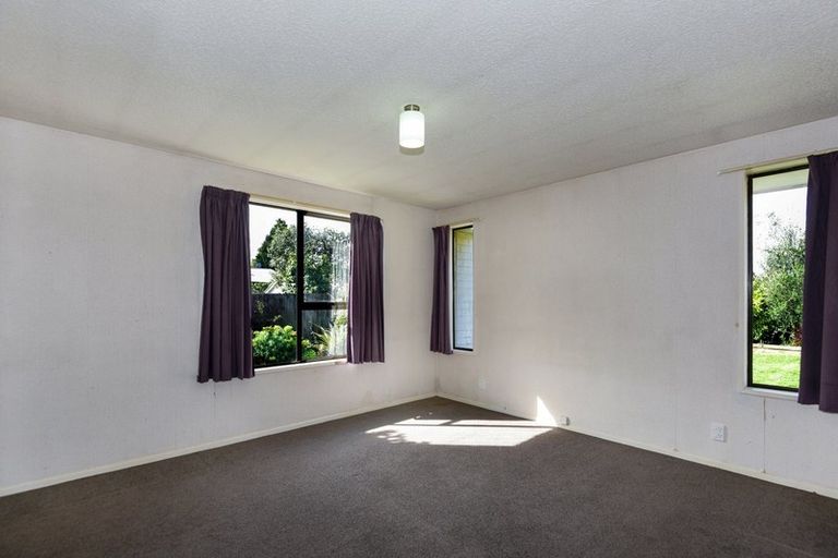 Photo of property in 16 Westmont Street, Ilam, Christchurch, 8041