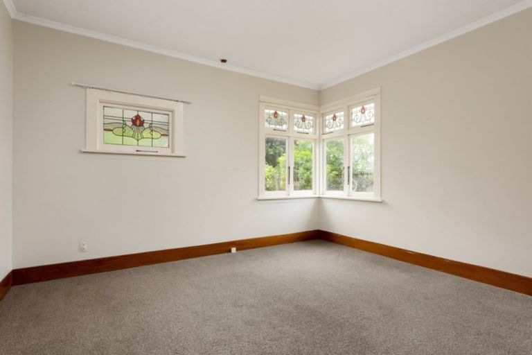 Photo of property in 16 Buller Street, Picton, 7220