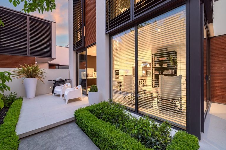 Photo of property in 138c Glandovey Road, Strowan, Christchurch, 8052