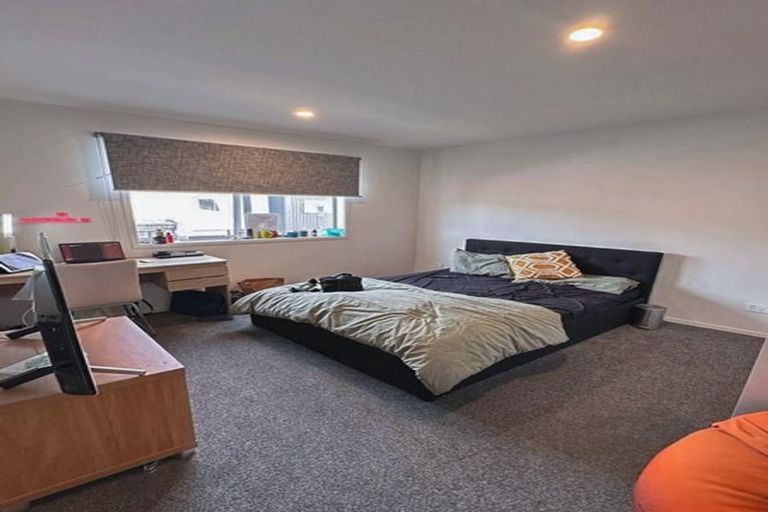 Photo of property in 8 Selkirk Lane, Hamilton Lake, Hamilton, 3204