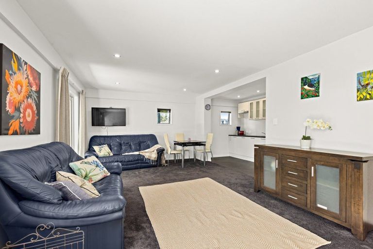 Photo of property in 82 Kowhai Road, Campbells Bay, Auckland, 0630