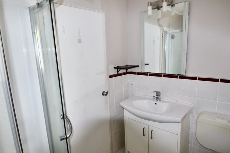 Photo of property in 2/24 West End Road, Herne Bay, Auckland, 1022