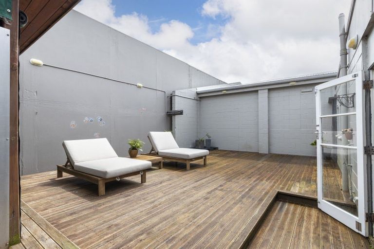 Photo of property in 43 Domett Street, Waitara, 4320