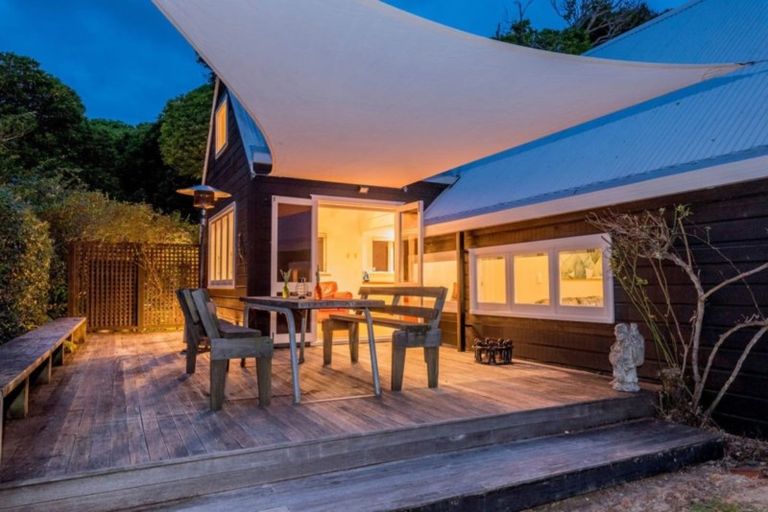 Photo of property in 11 River Glade, Waikanae, 5036