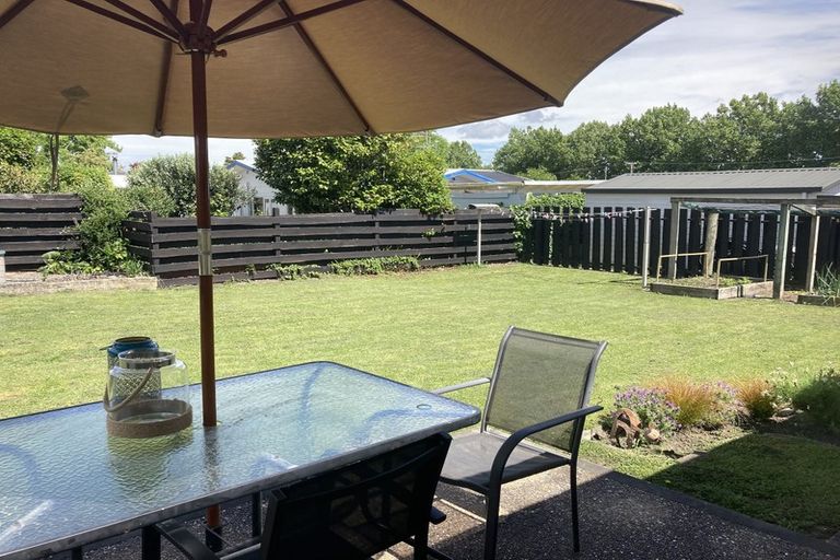 Photo of property in 4 Legorne Lane, Havelock North, 4130