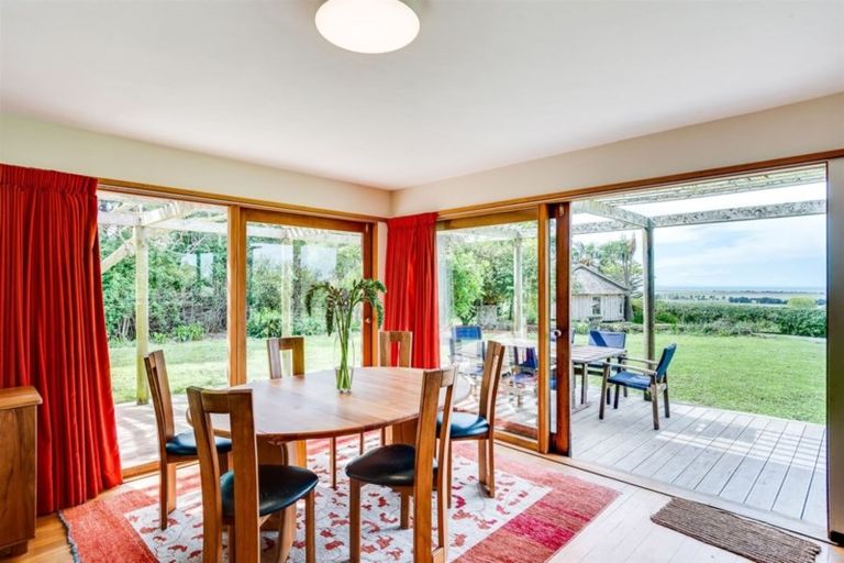 Photo of property in 235 Poraiti Road, Poraiti, Napier, 4182