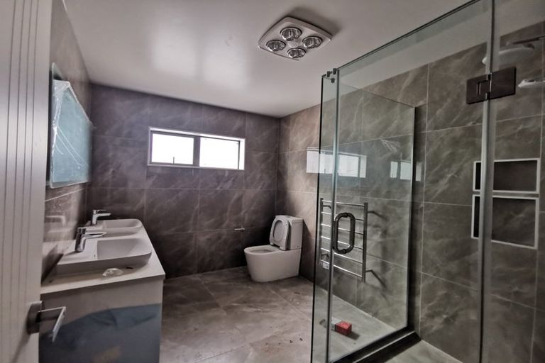 Photo of property in 296a Bucklands Beach Road, Bucklands Beach, Auckland, 2012