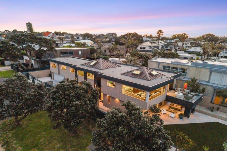 Photo of property in 34 Muritai Road, Milford, Auckland, 0620