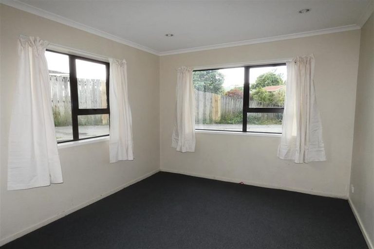 Photo of property in 19 Virgo Place, Glen Eden, Auckland, 0602