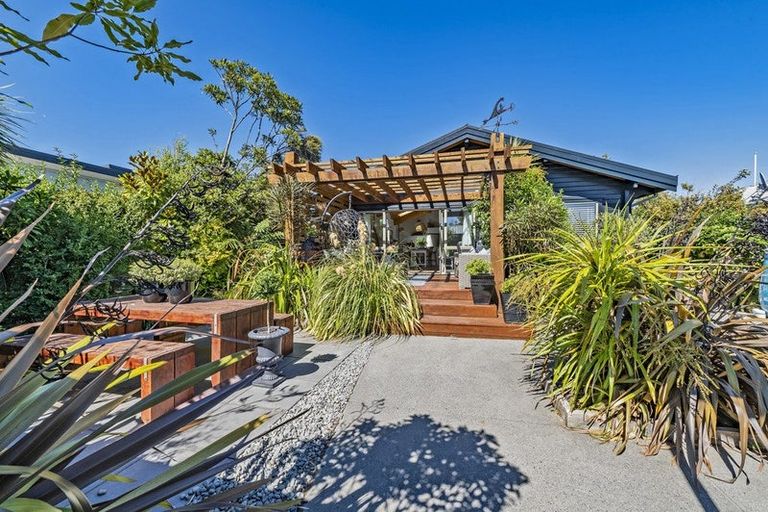 Photo of property in 11 Swindells Road, Waikuku Beach, 7473