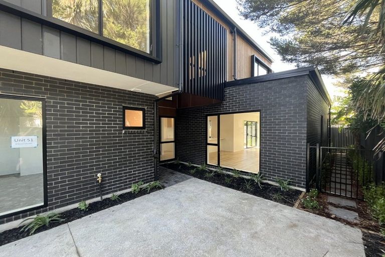 Photo of property in 9 Renata Crescent, Te Atatu Peninsula, Auckland, 0610