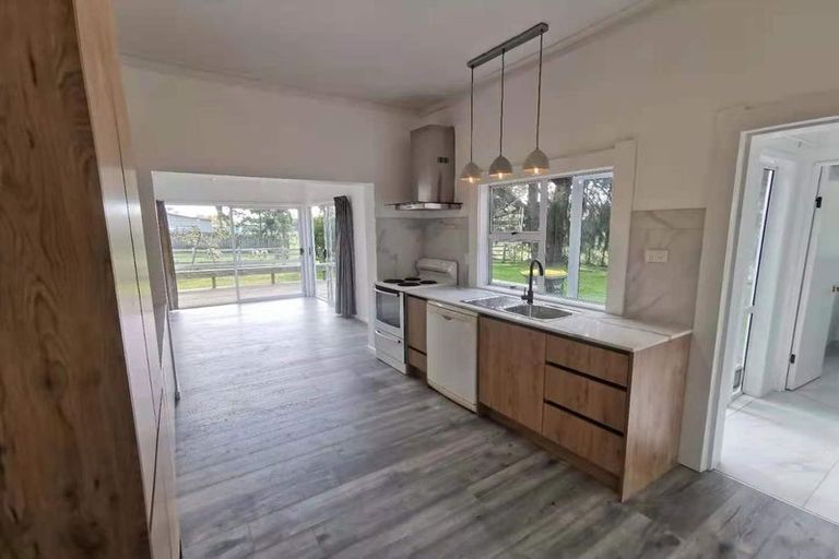 Photo of property in 157 Foster Road, Kumeu, 0891