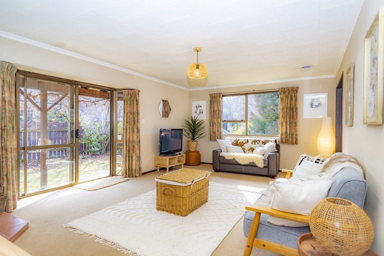 Photo of property in 58 Adamson Drive, Arrowtown, 9302