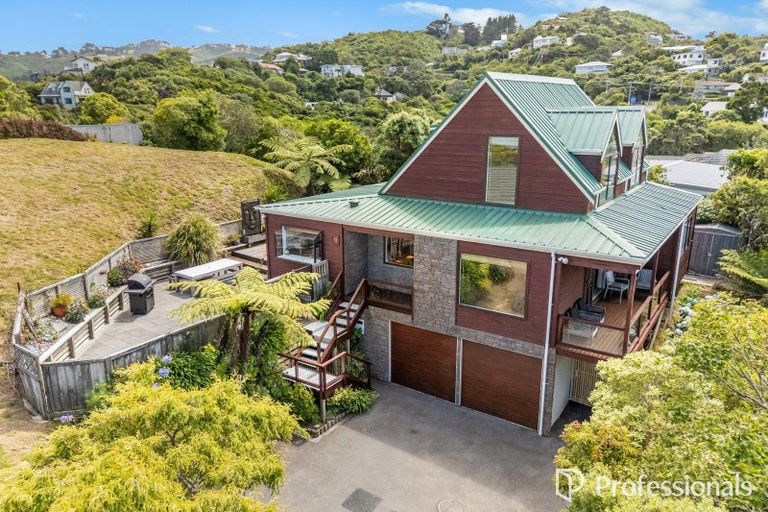 Photo of property in 11 Maungaraki Road, Korokoro, Lower Hutt, 5012