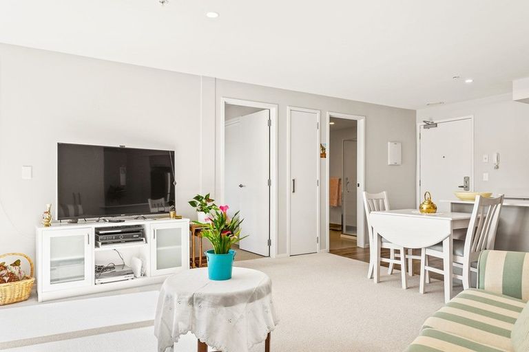 Photo of property in 107/25 Bute Road, Browns Bay, Auckland, 0630