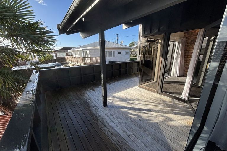 Photo of property in 27a Bay Street, Red Beach, 0932