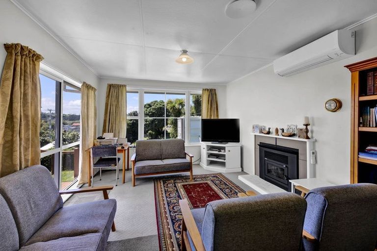 Photo of property in 15 Norfolk Street, Patea, 4520