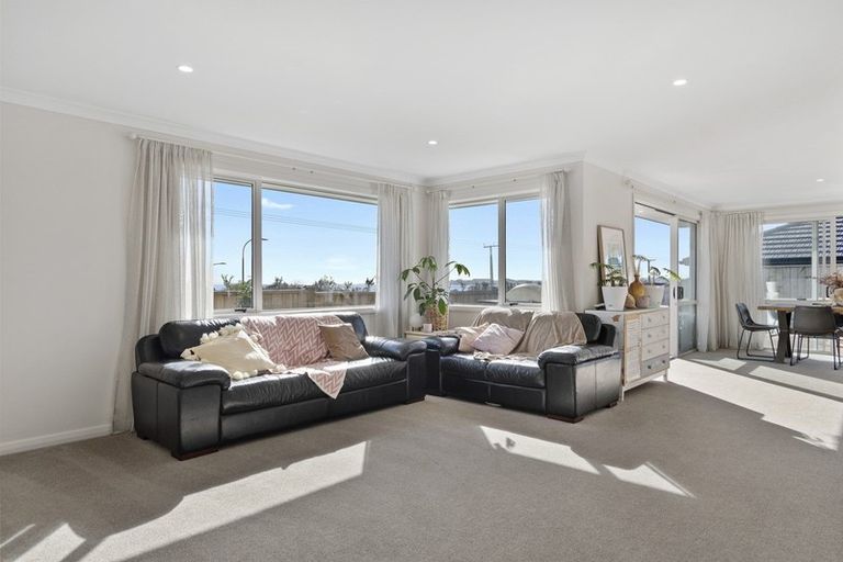 Photo of property in 91 Bert Wall Drive, Omokoroa, 3114