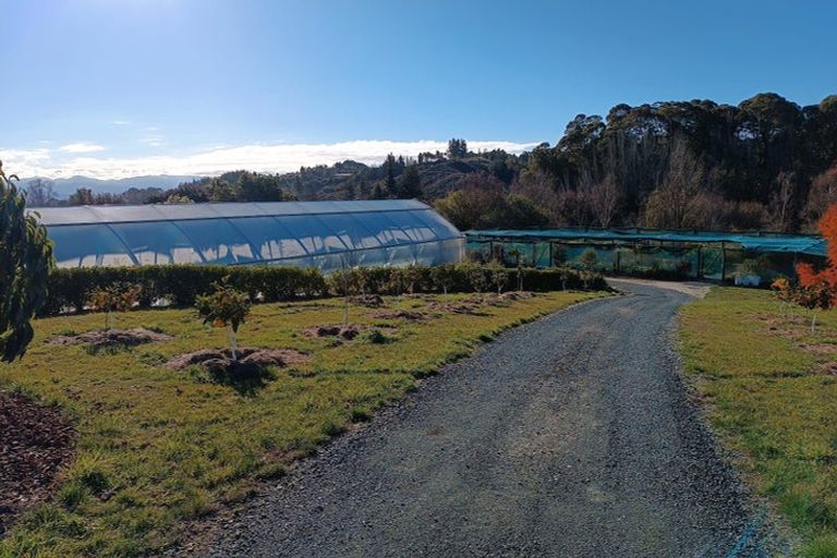 Photo of property in 13 Horton Road, Tasman, Upper Moutere, 7173