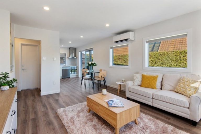 Photo of property in 2/54 Garreg Road, Bryndwr, Christchurch, 8052