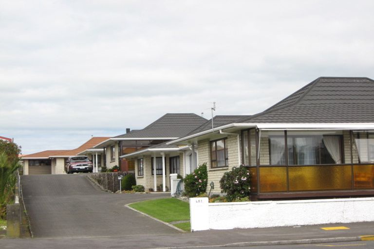 Photo of property in 2/481 Saint Aubyn, Moturoa, New Plymouth, 4310