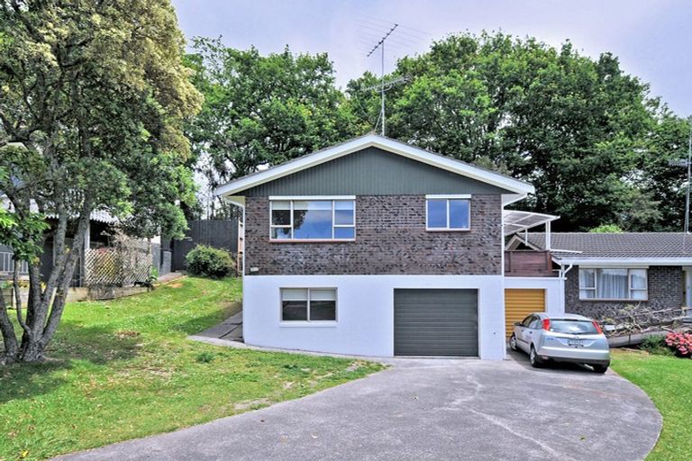 Photo of property in 1/11 Mahuta Grove, Northcote, Auckland, 0627