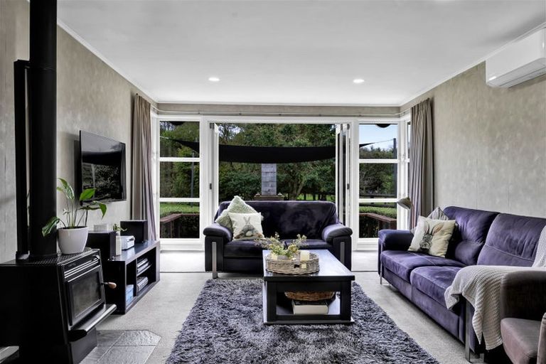 Photo of property in 361 Corbett Road, Paraite, New Plymouth, 4373