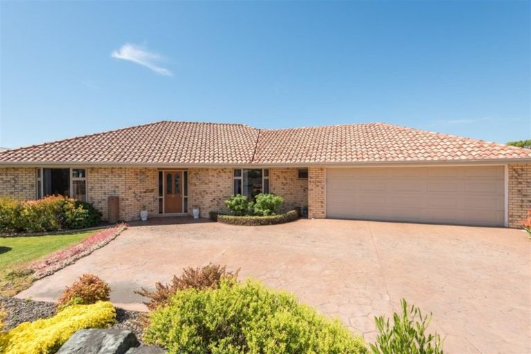 Photo of property in 38 Hoult Crescent, Monaco, Nelson, 7011