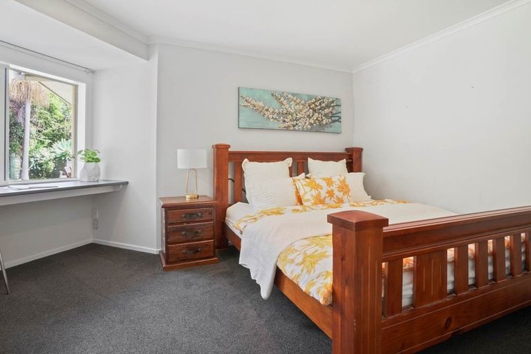 Photo of property in 7 Louvain Place, Greenhithe, Auckland, 0632