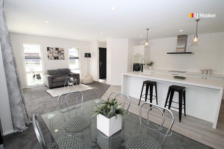 Photo of property in 25 Caledonia Drive, Mosgiel, 9024