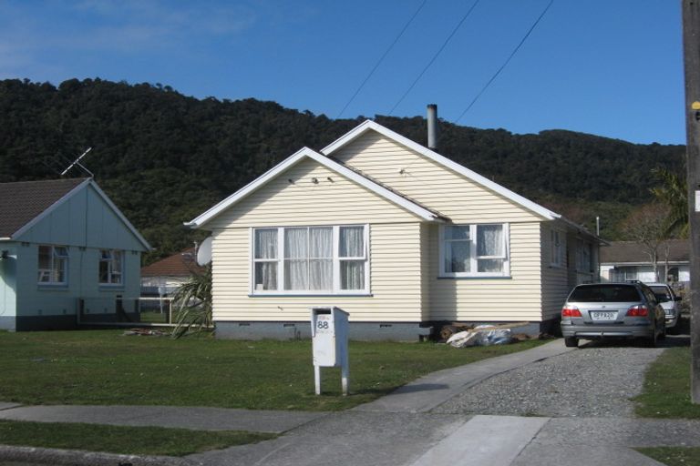 Photo of property in 88 Hall Street, Cobden, Greymouth, 7802