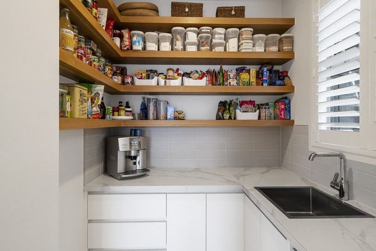 Photo of property in 64 Sandhurst Drive, Papamoa Beach, Papamoa, 3118