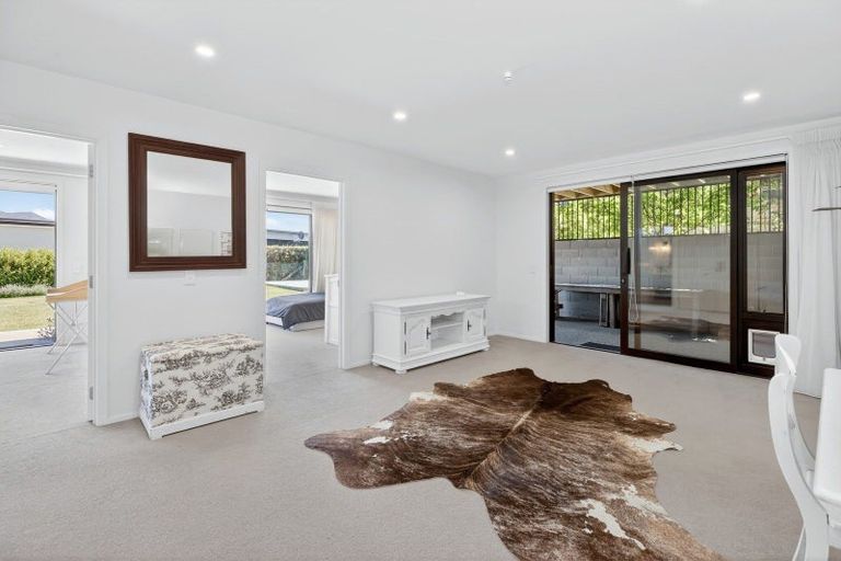 Photo of property in 23 Westview Road, Wanaka, 9305