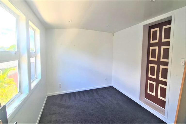 Photo of property in 21 Olsen Avenue, Hillsborough, Auckland, 1042